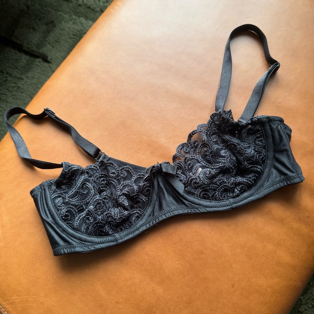 Victoria Secret Black Bra